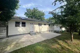 5620 Galloway Dr, Oxon Hill, MD 20745 - Photo 17