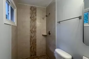 5620 Galloway Dr, Oxon Hill, MD 20745 - Photo 13