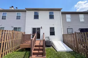 2726 Crestwick Pl, District Heights, MD 20747 - Photo 5