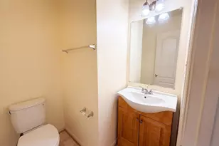 2726 Crestwick Pl, District Heights, MD 20747 - Photo 11