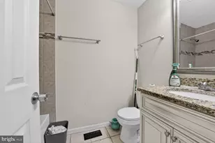 3809 Walnut Ln, Suitland, MD 20746 - Photo 9