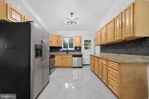 5504 Westminster Ct, Temple Hills, MD 20748 - Photo 9