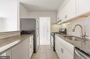 526 Wilson Bridge Dr, Oxon Hill, MD 20745 - Photo 3