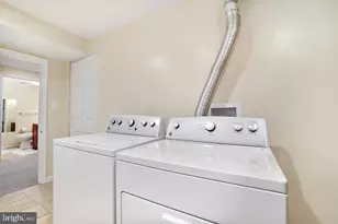 2505 Falling Brook Terrace, Hyattsville, MD 20783 - Photo 13