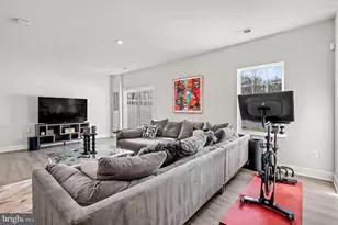 10878 Foxtrot Cir, Upper Marlboro, MD 20772 - Photo 15