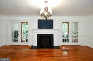 301 Loureiro Ln, Oxon Hill, MD 20745 - Photo 13