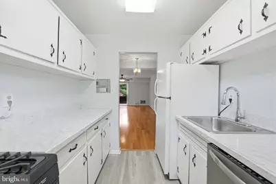 8026 Lakecrest Drive, Greenbelt, MD 20770 - Photo 17