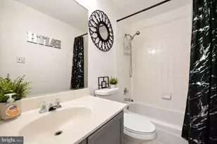 6211 Gilbralter Ln, Bowie, MD 20720 - Photo 11