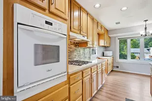 8813 Patricia Ct, College Park, MD 20740 - Photo 7
