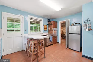 7004 Wake Forest Dr, College Park, MD 20740 - Photo 9