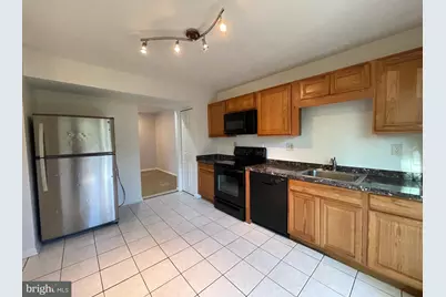 7233 Mill Creek Court, Laurel, MD 20707 - Photo 9