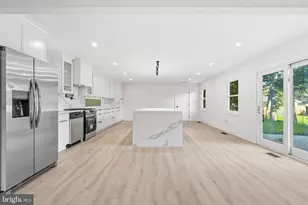 13010 Viewpoint Ln, Bowie, MD 20715 - Photo 5