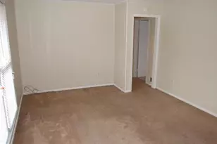 8116 Carrollton Pkwy, Hyattsville, MD 20784 - Photo 5