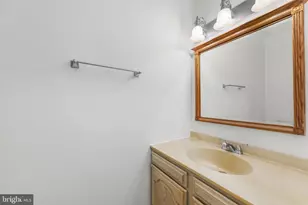 6911 Cipriano Woods Ct, Lanham, MD 20706 - Photo 15
