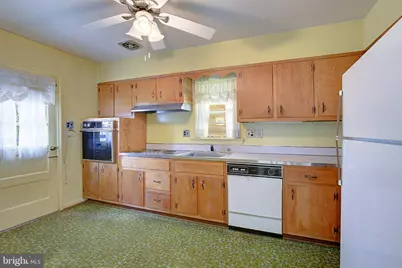 5907 Bedford Lane, Clinton, MD 20735 - Photo 11