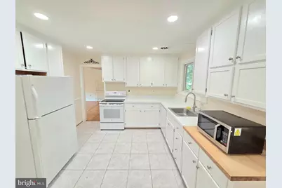111 Tamarisk Court, Greenbelt, MD 20770 - Photo 11