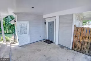 8526 Adelphi Rd, Hyattsville, MD 20783 - Photo 3