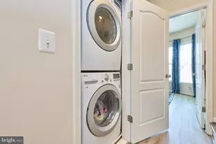866 Regents Square, Oxon Hill, MD 20745 - Photo 25