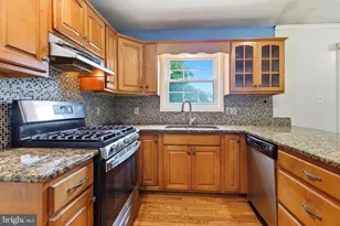 7902 Claudia Dr, Oxon Hill, MD 20745 - Photo 13