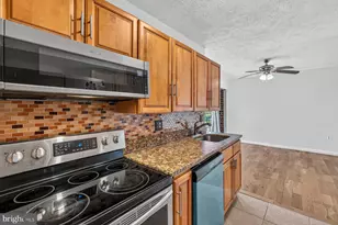 7716 Hanover Pkwy, Greenbelt, MD 20770 - Photo 9