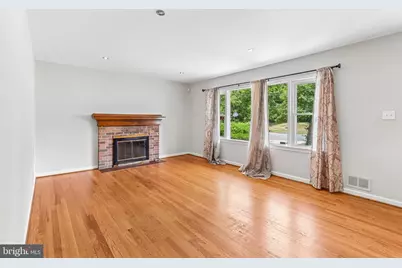 9203 Wellington Court, Lanham, MD 20706 - Photo 7