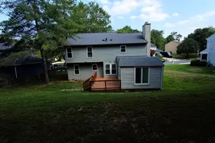 917 Cypress Point Cir, Bowie, MD 20721 - Photo 3