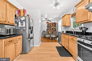 8408 Carrollton Pkwy, Hyattsville, MD 20784 - Photo 11