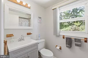 4113 Wakefield Ln, Bowie, MD 20715 - Photo 13