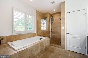 622 Overlook Park Dr, Oxon Hill, MD 20745 - Photo 31
