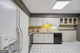 9200 Edwards Way, Hyattsville, MD 20783 - Photo 17