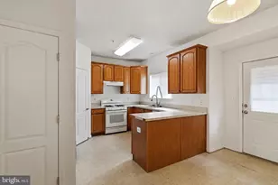 7033 Chadds Ford Dr, Brandywine, MD 20613 - Photo 7