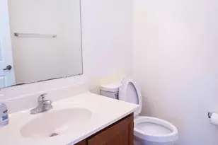 7906 Kara Ct, Greenbelt, MD 20770 - Photo 11