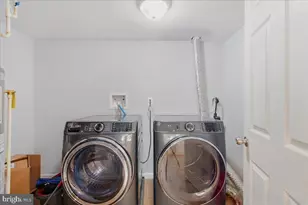 5400 Virginia Ct, Oxon Hill, MD 20745 - Photo 33