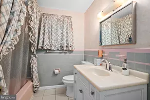 5408 Manchester Dr, Suitland, MD 20746 - Photo 17