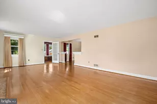5408 Manchester Dr, Suitland, MD 20746 - Photo 5