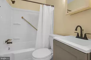5025 Addison Rd, Capitol Heights, MD 20743 - Photo 17