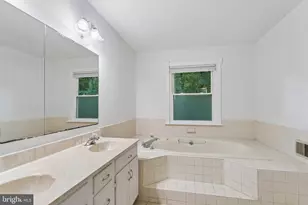 16320 Lea Dr, Bowie, MD 20715 - Photo 19