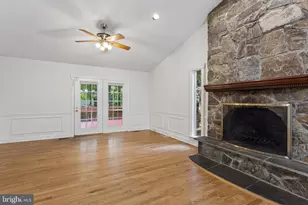 16320 Lea Dr, Bowie, MD 20715 - Photo 9