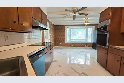 10928 Pleasant Acres Drive, Hyattsville, MD 20783 - Photo 9