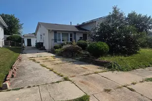 7906 Dawnwood Ct, Lanham, MD 20706 - Photo 1