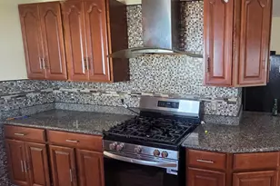 7906 Dawnwood Ct, Lanham, MD 20706 - Photo 11