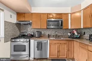 6419 Country Club Ct, Landover, MD 20785 - Photo 11