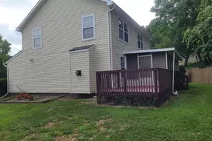2004 Chita Ct, Temple Hills, MD 20748 - Photo 3