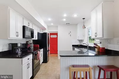 12413 Seabury Lane, Bowie, MD 20715 - Photo 11