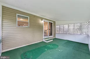 903 Castlewood Dr, Upper Marlboro, MD 20774 - Photo 29