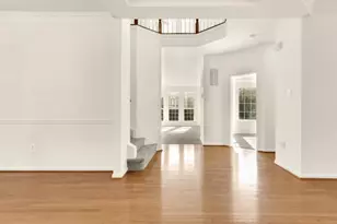 11007 Lake Victoria Ln, Bowie, MD 20720 - Photo 3