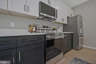 8805 Glenarden Pkwy, Lanham, MD 20706 - Photo 9