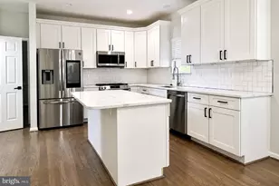 5512 Axton Ct, Lanham, MD 20706 - Photo 11