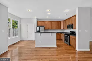 8010 Homefield Dr, Landover, MD 20785 - Photo 13