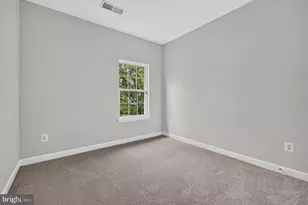 8010 Homefield Dr, Landover, MD 20785 - Photo 19